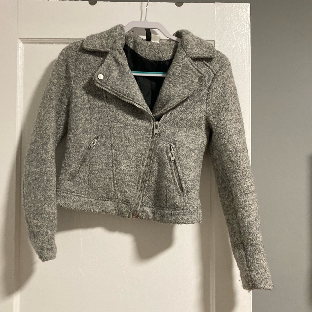 H&M biker jacket. Used once. Grey color size S.